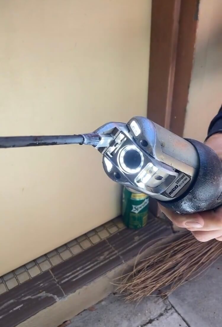 Pipe relining tools